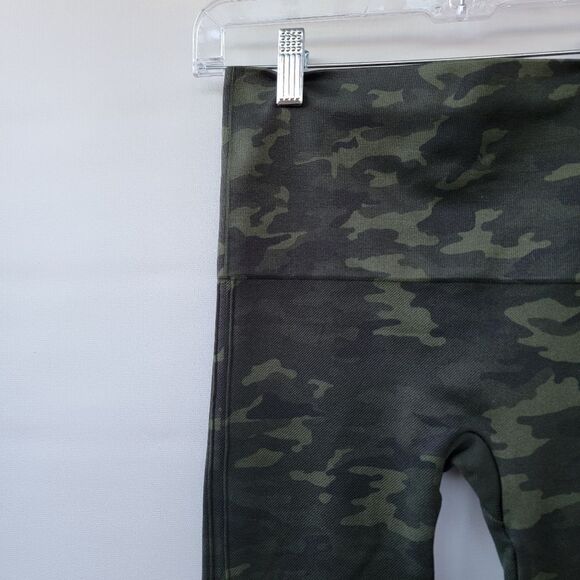 SPANX Look At Me Now Size Medium Seamless Green Camo Ankle Length Leggings - Picture 8 of 14